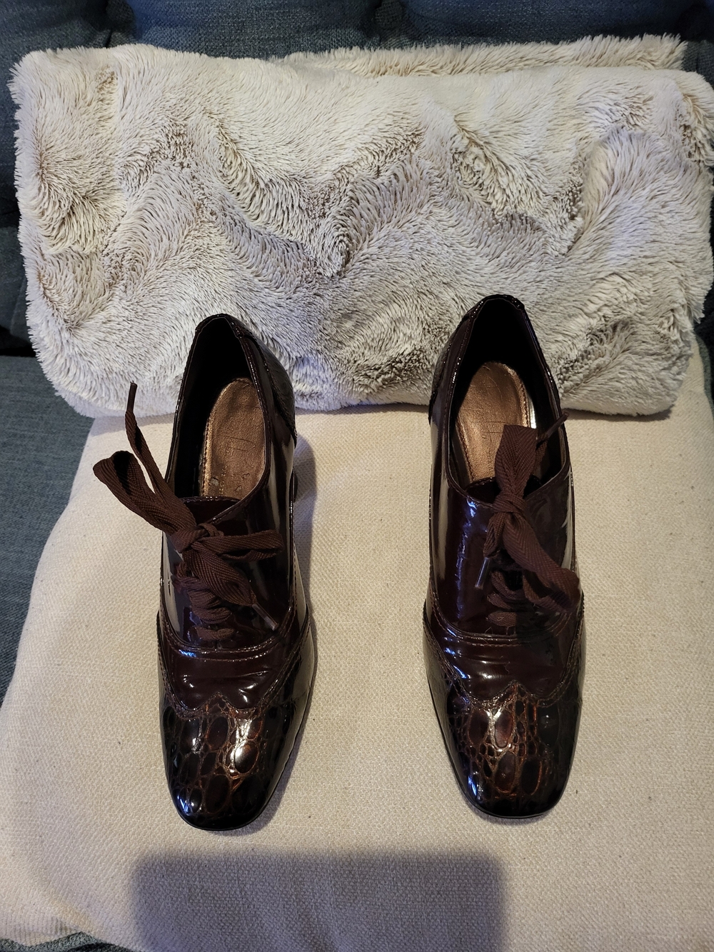 Franco Sarto Women's Brown Patent Lace-Up